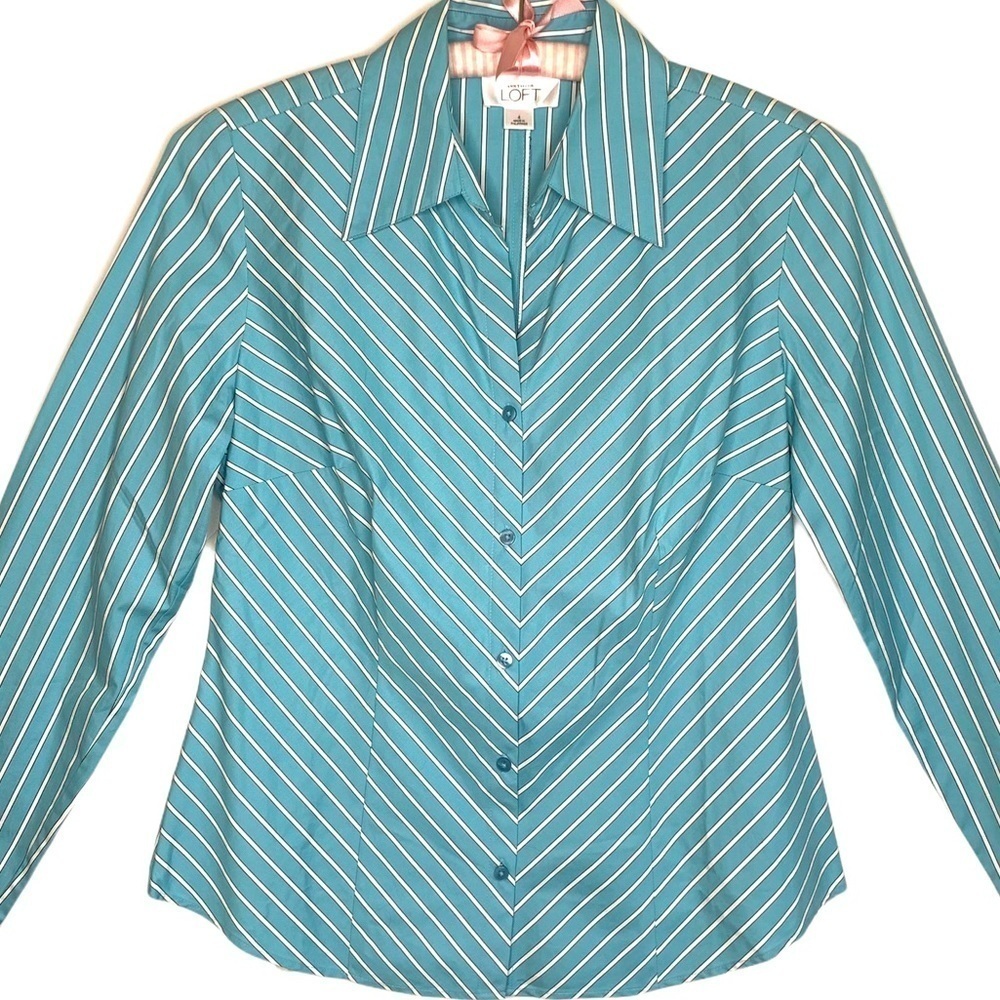 Ann Taylor Loft Classic Sky Blue White Pinstripe Long Sleeve Button Shirt Size 4 - Picture 1 of 13